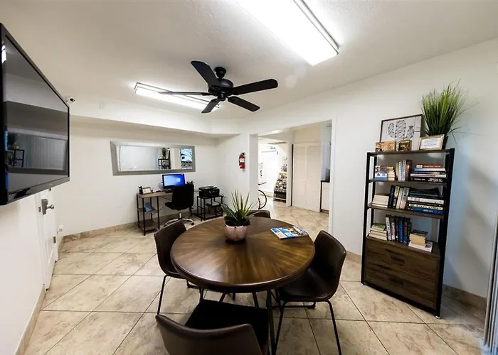 Apartment 114 Fully Furnished 1br Suite-prime Location