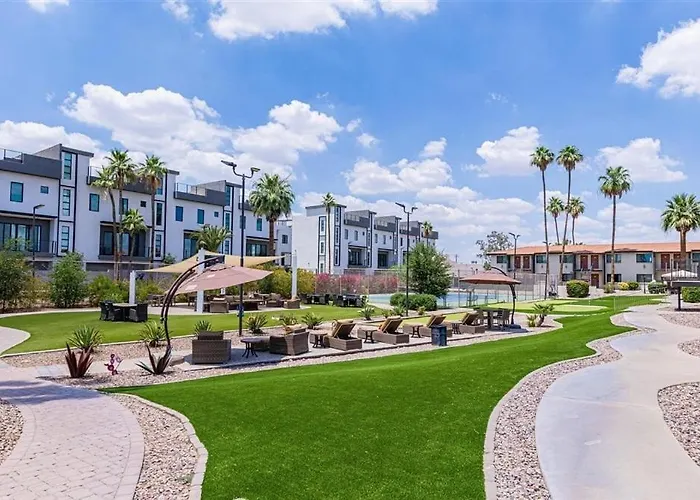 114 Fully Furnished 1br Suite-prime Location *