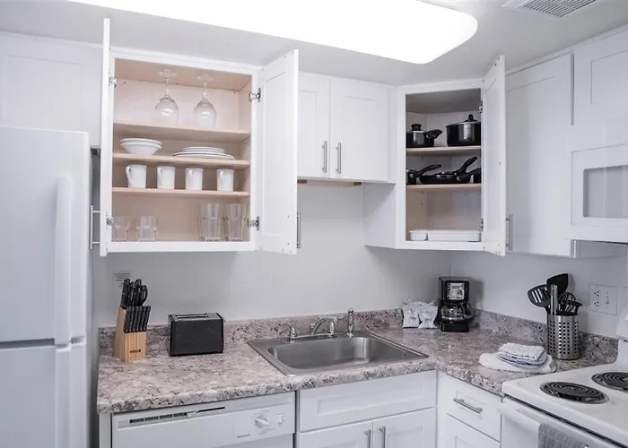 114 Fully Furnished 1br Suite-prime Location Scottsdale