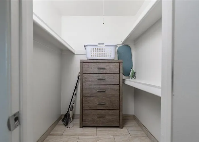 Apartment 114 Fully Furnished 1br Suite-prime Location